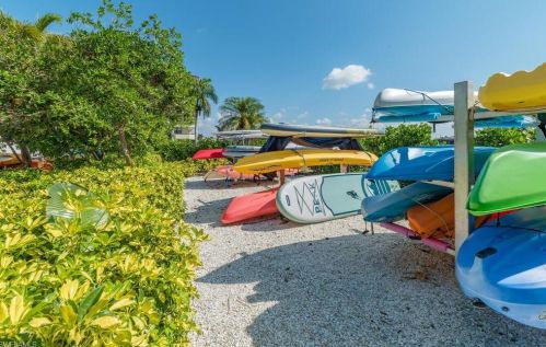 380 Seaview Ct, Marco Island FL  34145-2901 exterior