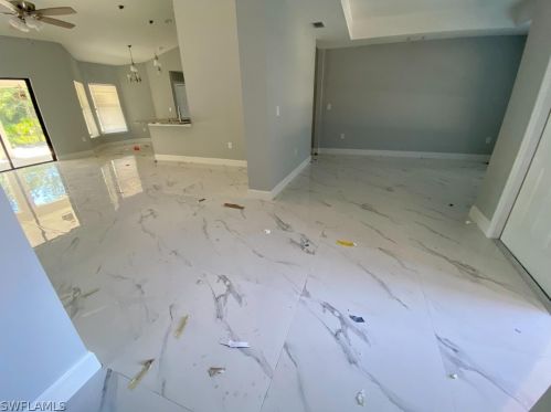 1121 Acacia Ave, Lehigh Acres, FL 33972-8635