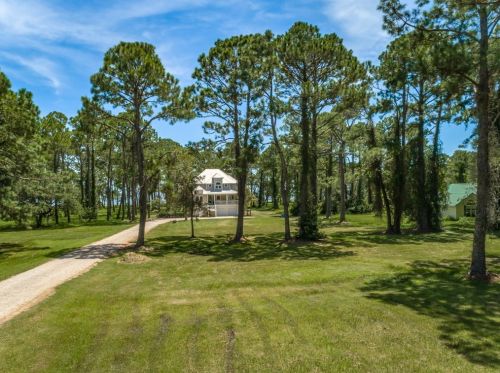 200 Gramercy Plantation Blvd, Saint George Island FL  32328-3640 exterior