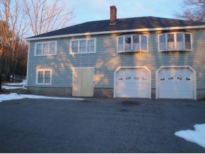 414 Main St, Hampstead, NH 03841-2095