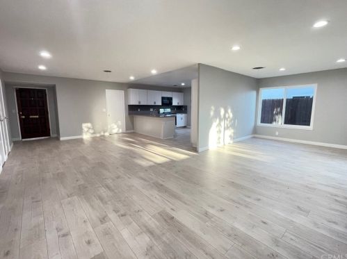 15621 California St, Tustin CA  92780-5009 exterior