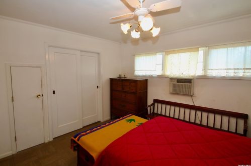 15 Harwich Rd, East Rockaway NY  11518-2407 exterior