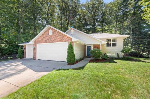 3193 Open Gate Trl, Green Bay, WI 54313-5155