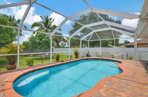 1508 4th St, Cape Coral, FL 33990-5619