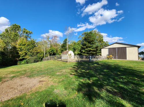 5985 Creek Rd, Washington Ch OH  43160-9726 exterior