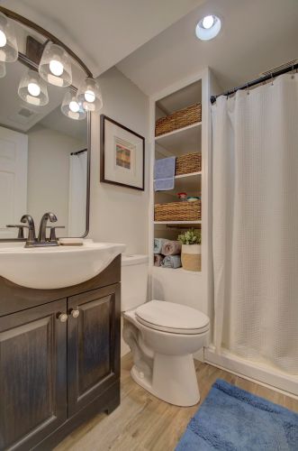 2642 Valley Trails Dr, Covington KY  41017-1049 exterior