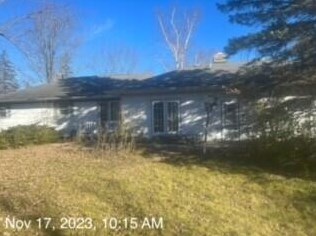 11605 Hillside Ln, Thiensville, WI 53092-2919