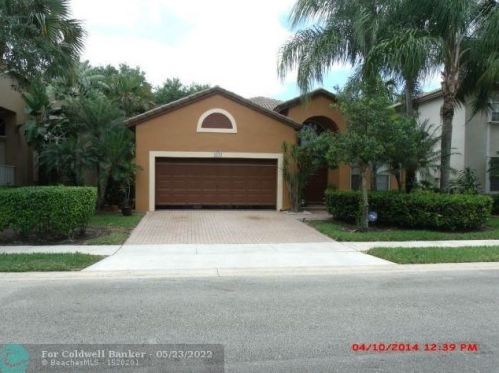 1442 158th Ave, Hollywood, FL 33027-2368