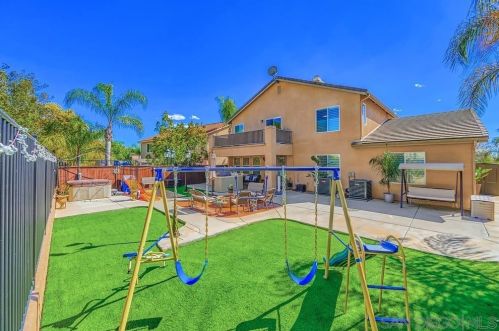 32758 Stonefield Ln, Temecula CA  92592-7207 exterior