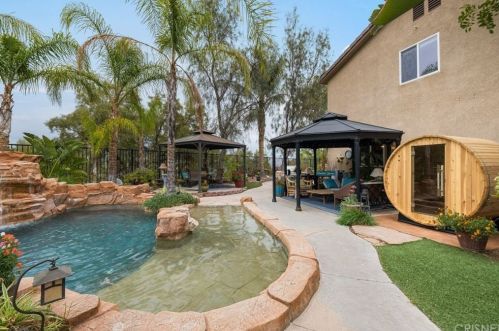 28030 Gibraltar Ln, Santa Clarita CA  91384-4548 exterior