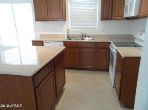 10925 Wilshire Dr, Avondale AZ  85392-5906 exterior