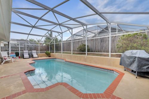 3042 Bloomsbury Dr, Kissimmee, FL 34747-1613