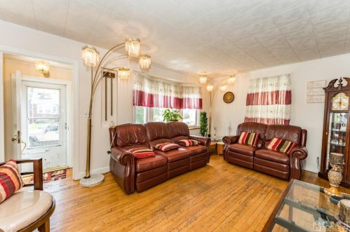 325 Desota Ave, Woodbridge, NJ 07095-1805