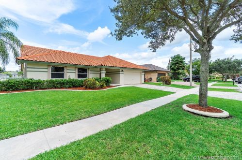 16255 10th St, Hollywood FL  33027-5107 exterior