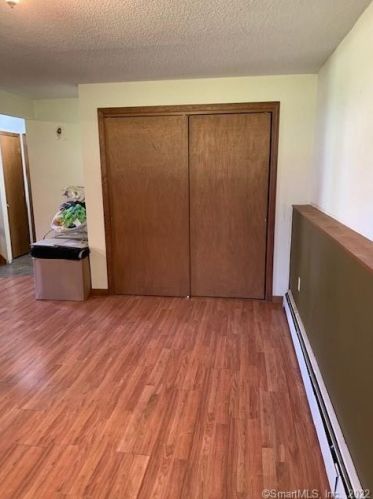 15 Lena Dr, Uncasville CT  06382-1405 exterior