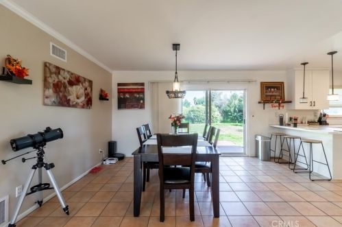 521 Sunnyside Ave, Redlands CA  92373-5635 exterior