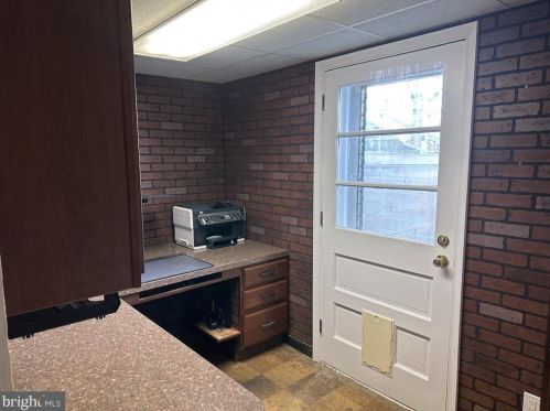 7 Hollywood Dr, Harrisburg PA  17109-5563 exterior