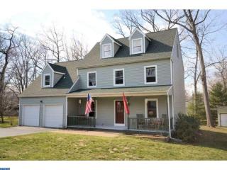 201 Pioneer Dr, Lansdale, PA 19446-6420