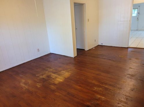 807 Barnett Ave, Dallas, TX 75211-2532