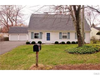 10 Birch St, Danbury, CT 06810-5722