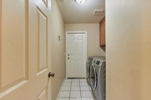 12321 Georgia Ct, Victorville CA  92392-7470 exterior