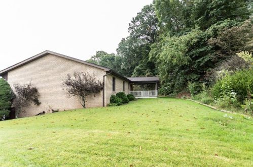 205 Falcon Ridge Dr, New Kensington, PA 15068-4958