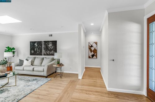11655 Betlen Dr, Pleasanton CA  94568-2715 exterior