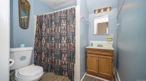 61 Poningo St, Rye Brook NY  10573-4011 exterior