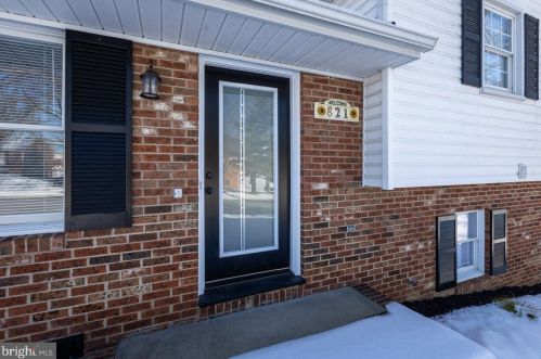 821 Blue Ridge Dr, Harrisonburg VA  22802-4902 exterior