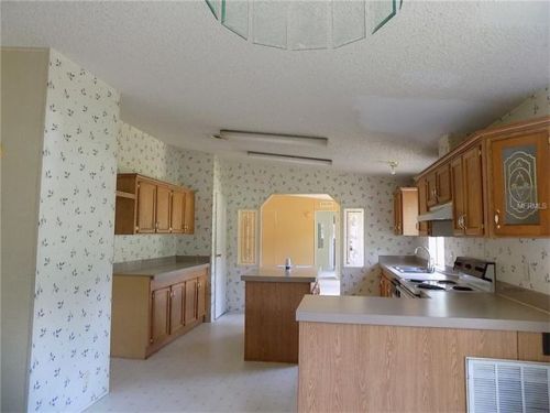 22638 Will Murphy Rd, Umatilla, FL 32784-7948