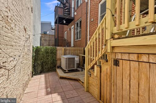 817 T St, Washington DC 20001-4119 exterior