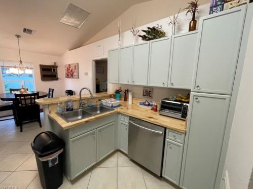 1705 2nd Ave, Cape Coral FL  33909-5202 exterior