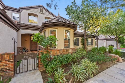 24724 Avignon Dr, Santa Clarita, CA 91355-1892