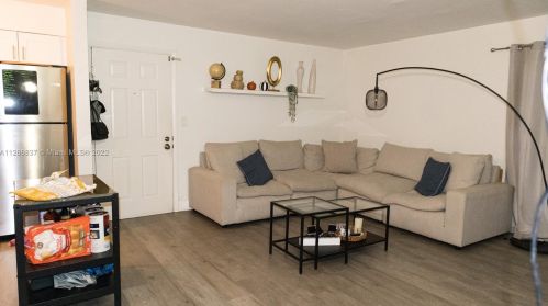 18815 62nd Ave, Hialeah, FL 33015-7034