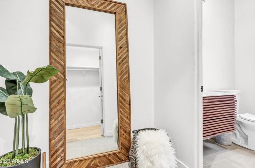 7627 22nd St, Phoenix AZ  85020-4706 exterior