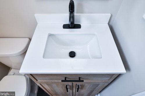 380 Ivy Mills Rd, Glen Mills PA  19342-1424 exterior