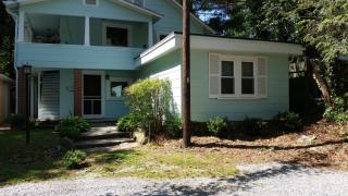 522 3rd Ave, Hendersonville NC  28739-4916 exterior