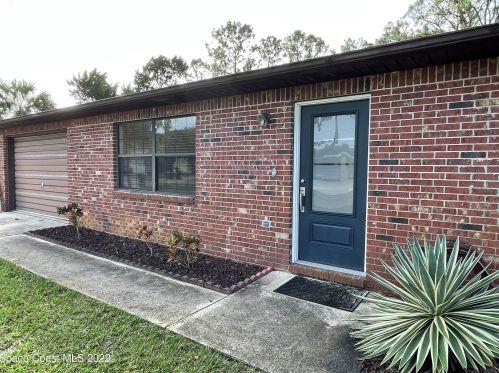 6482 Hunt Rd, Cocoa, FL 32927-3327