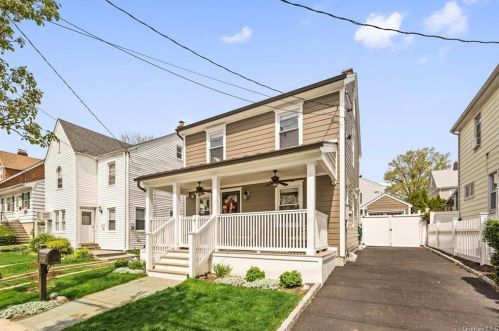 17 Mount Tom Rd, New Rochelle, NY 10803-3307