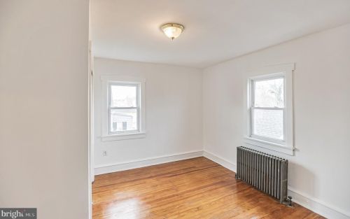 15 Lehigh Ave, Gloucester NJ  08030-1304 exterior