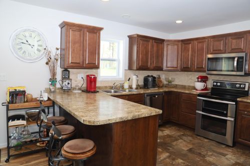 1413 Pinewood Ct, Bellefontaine OH  43311-8905 exterior