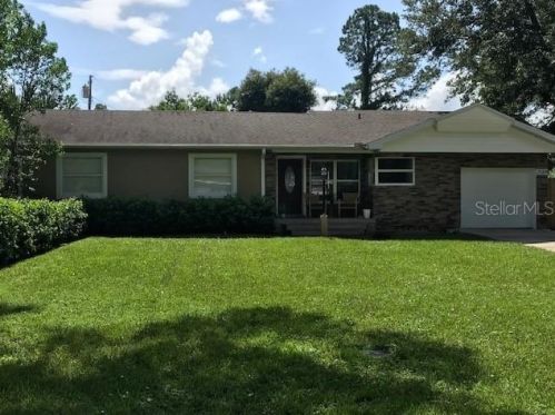 2588 Parkway Dr, Deland, FL 32720-1442
