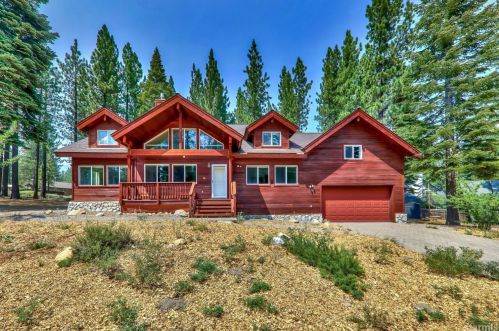 733 Cayuga St, South Lake Tahoe, CA 96150-5386