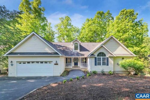 259 Jefferson Dr, Bybee, VA 22963-2404