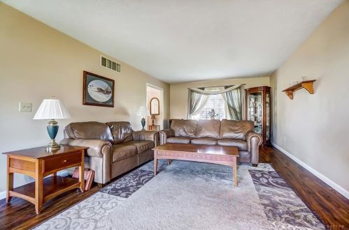 304 Windgate Ct, Englewood, OH 45315-8733