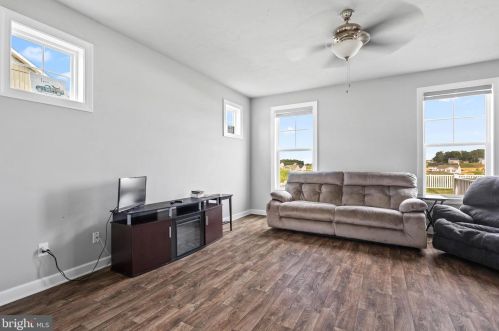 192 Winifred Dr, Hanover PA  17331 exterior