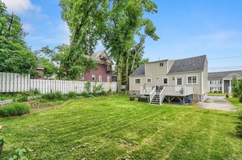 335 Simpson Pl, Peekskill NY  10566-4521 exterior