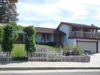 3518 Honeysuckle Way, Concord, CA 94518-2321