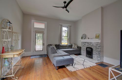 1724 Greenup St, Covington, KY 41011-3445