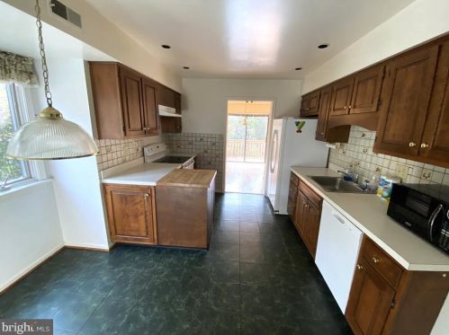 354 Paoli Woods, Paoli PA  19301-1546 exterior